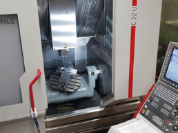 Hermle C22 5-Achs-Universalfräsmaschine